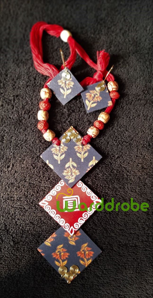 Handmade & Hand‑Painted Fabric Jewellery Set - Image 3