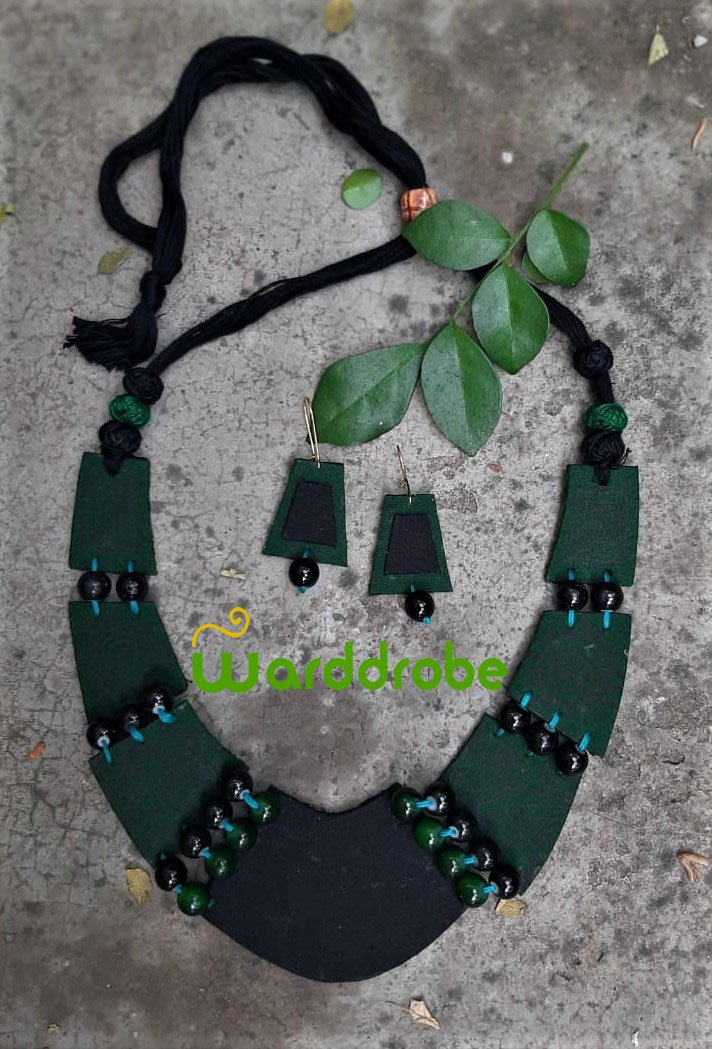 Handmade Fabric Jewellery Set - Image 5