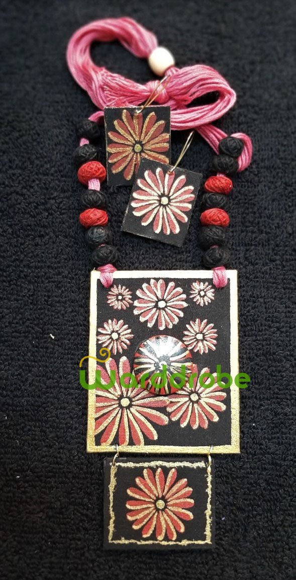 Handmade & Hand‑Painted Fabric Jewellery Set - Image 3