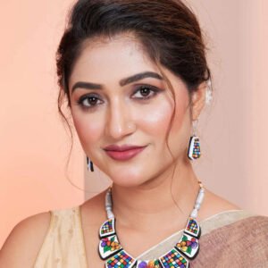 Handmade & Hand‑Painted Terracotta Jewellery Pendant Set.