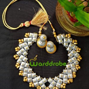 Handmade & Hand‑Painted Terracotta Jewellery Pendant Set.