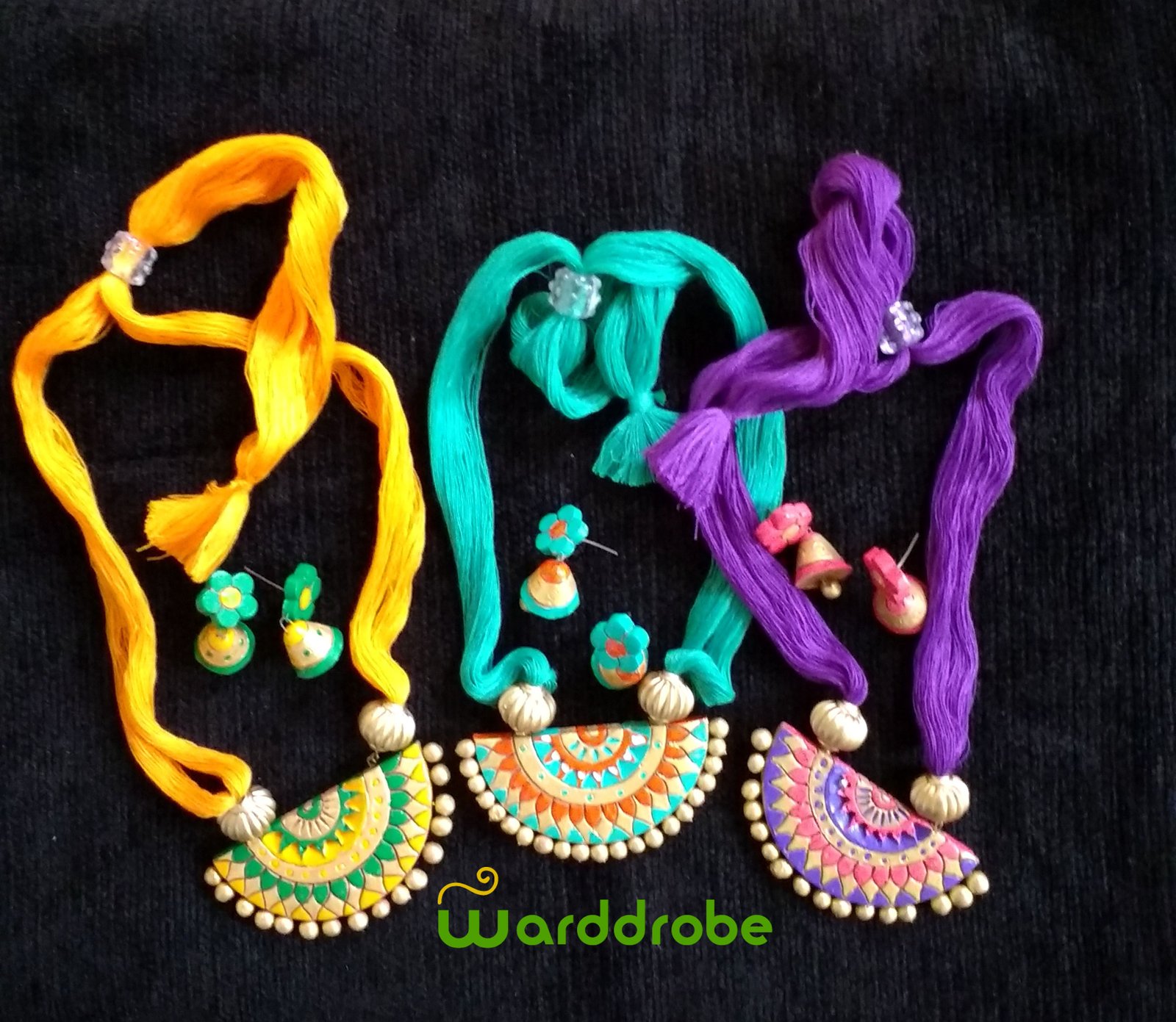 Handmade & Hand‑Painted Terracotta Jewellery Pendant Set.