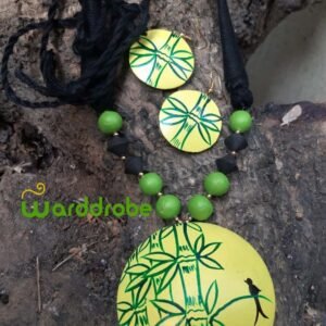Handmade & Hand‑Painted Terracotta Jewellery Pendant Set.