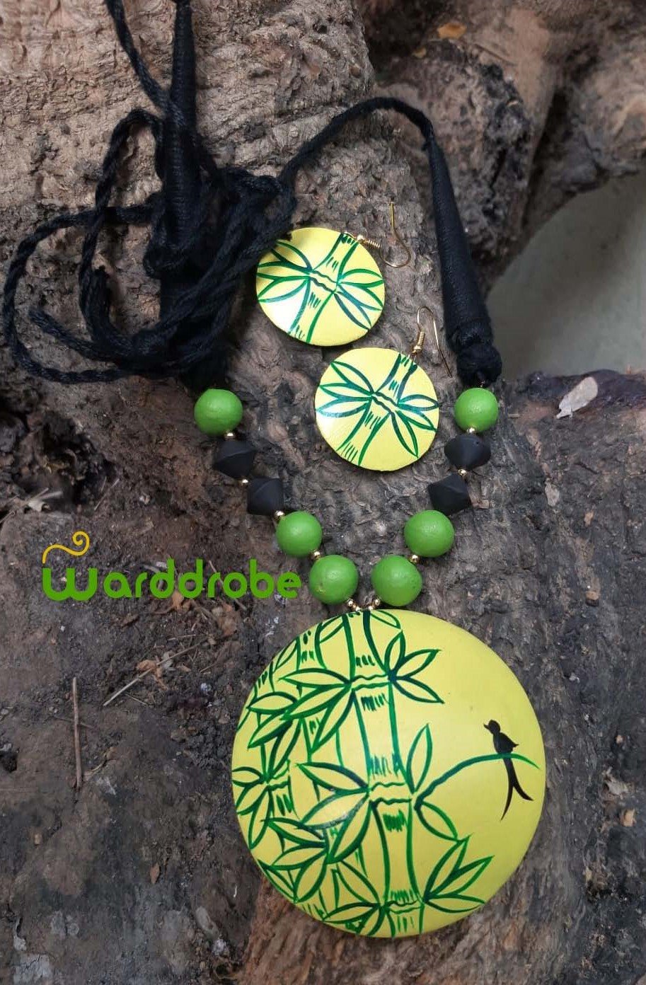 Handmade & Hand‑Painted Terracotta Jewellery Pendant Set.