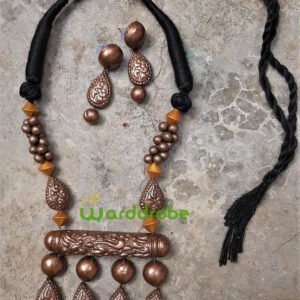 Handmade & Hand‑Painted Terracotta Jewellery Pendant Set.