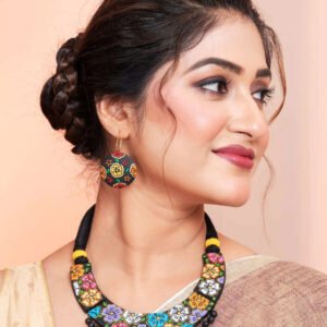 Handmade & Hand‑Painted Terracotta Jewellery Pendant Set.