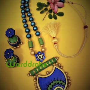 Handmade & Hand‑Painted Terracotta Jewellery Pendant Set.