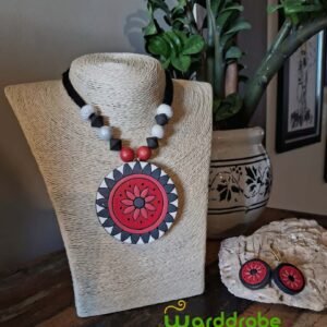 Handmade & Hand‑Painted Terracotta Jewellery Pendant Set.
