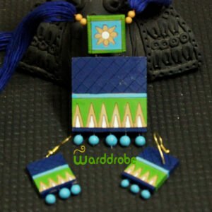 Handmade & Hand‑Painted Terracotta Jewellery Pendant Set.