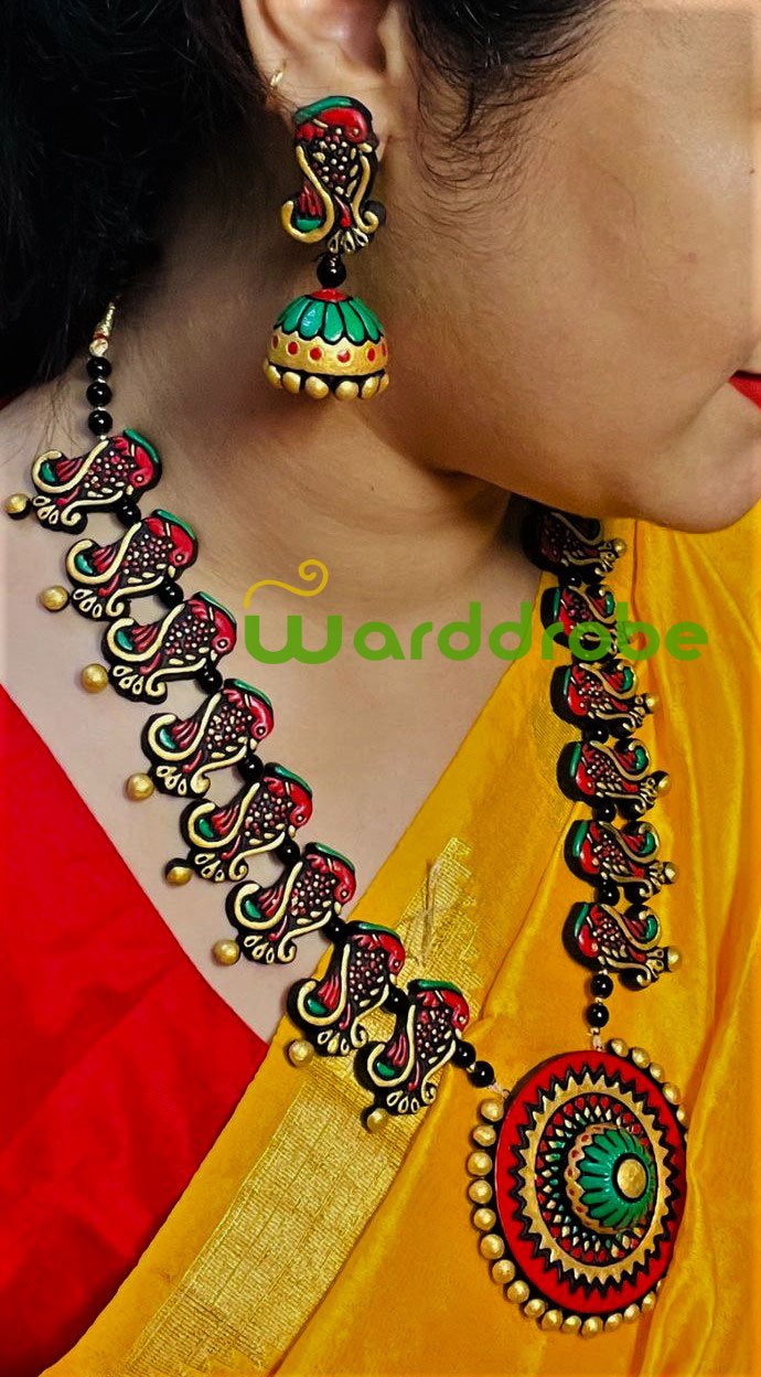 Handmade & Hand‑Painted Terracotta Jewellery Pendant Set.