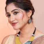 Handmade & Hand‑Painted Terracotta Jewellery Pendant Set.