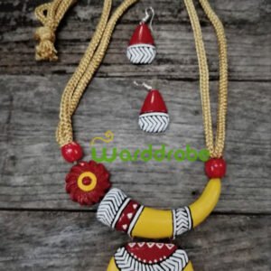 Handmade & Hand‑Painted Terracotta Jewellery Pendant Set.