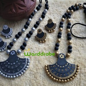 Handmade & Hand‑Painted Terracotta Jewellery Pendant Set.