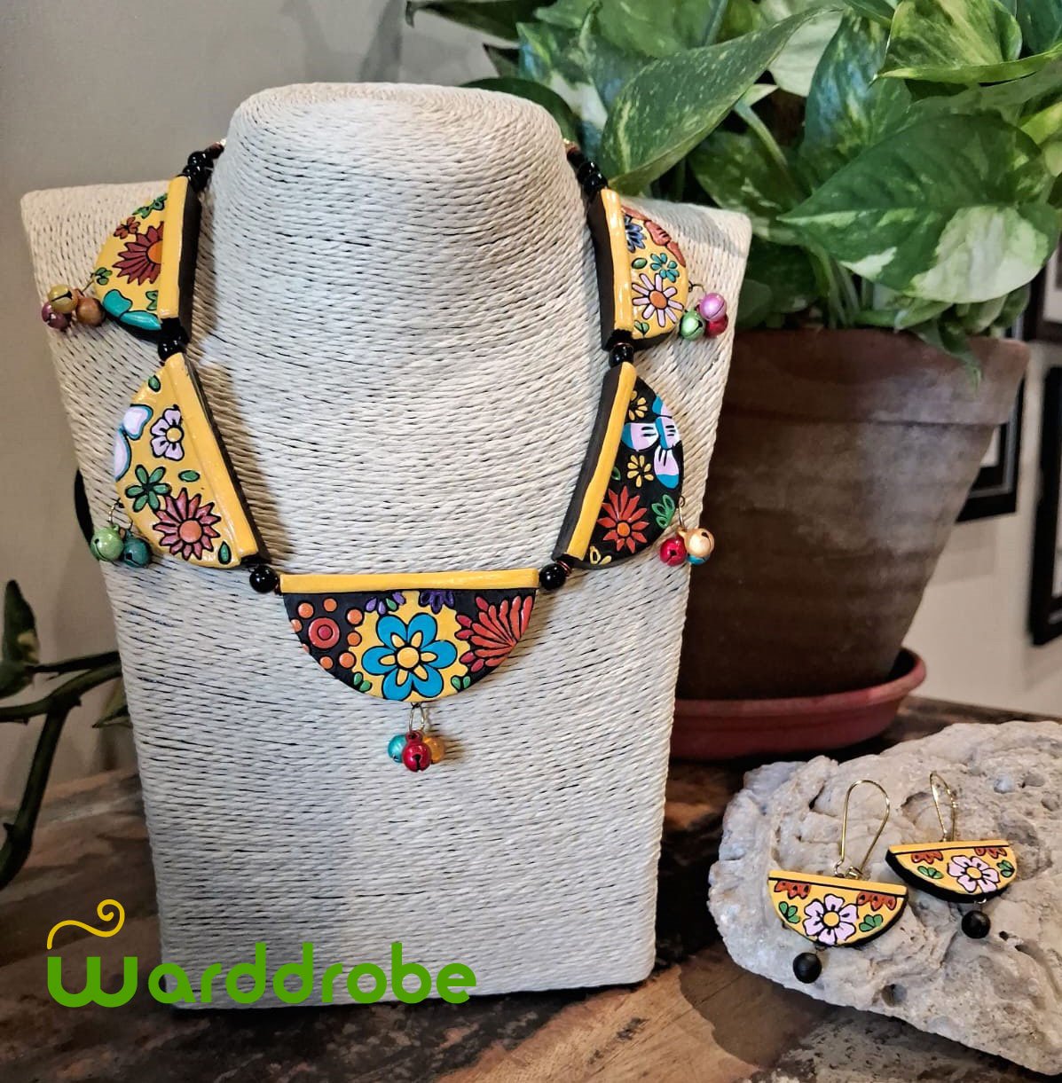 Handmade & Hand‑Painted Terracotta Jewellery Pendant Set.