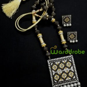 Handmade & Hand‑Painted Terracotta Jewellery Pendant Set.