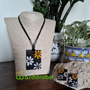 Handmade & Hand‑Painted Terracotta Jewellery Pendant Set.