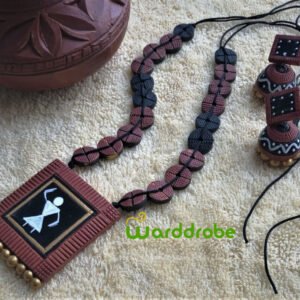 Handmade & Hand‑Painted Terracotta Jewellery Pendant Set.