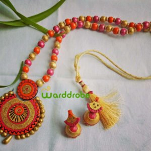 Handmade & Hand‑Painted Terracotta Jewellery Pendant Set.