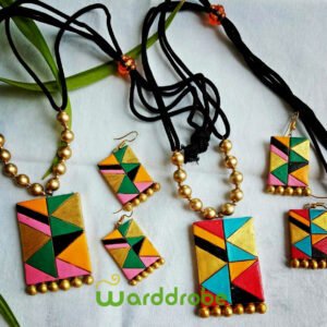 Handmade & Hand‑Painted Terracotta Jewellery Pendant Set.