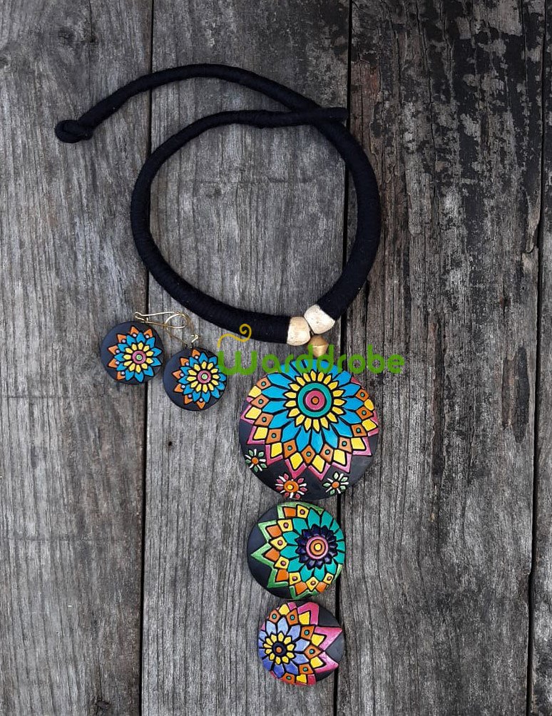Handmade & Hand‑Painted Terracotta Jewellery Pendant Set.