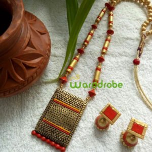 Handmade & Hand‑Painted Terracotta Jewellery Pendant Set.