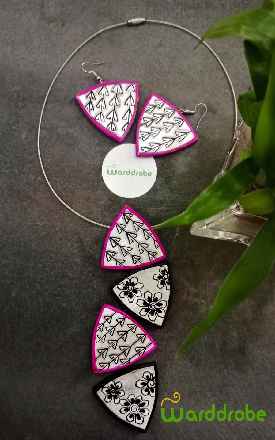 Handmade & Hand‑Painted Terracotta Jewellery Pendant Set. - Image 4