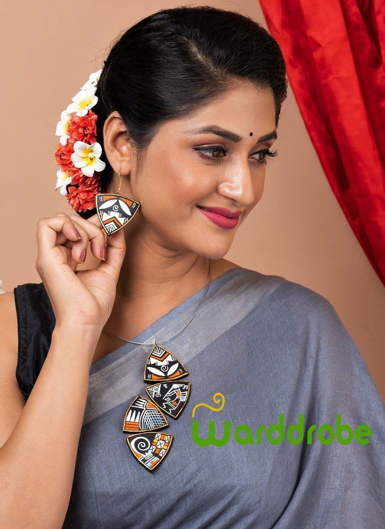 Handmade & Hand‑Painted Terracotta Jewellery Pendant Set. - Image 3