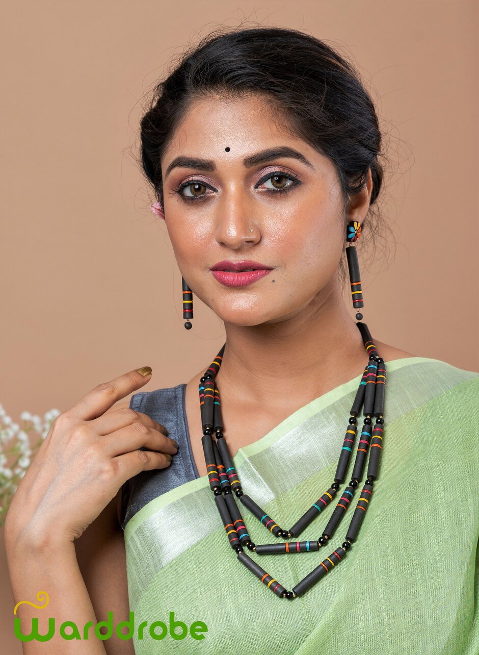 Handmade & Hand‑Painted Terracotta Jewellery Pendant Set.