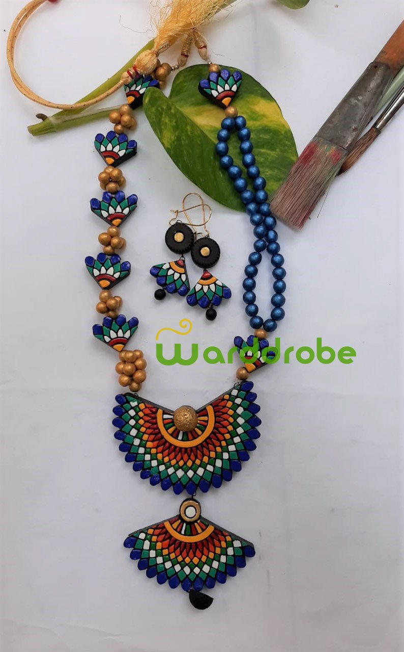 Handmade & Hand‑Painted Terracotta Jewellery Pendant Set.