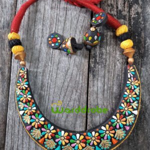 Handmade & Hand‑Painted Terracotta Jewellery Pendant Set.