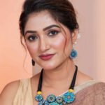 Handmade & Hand‑Painted Terracotta Jewellery Pendant Set.