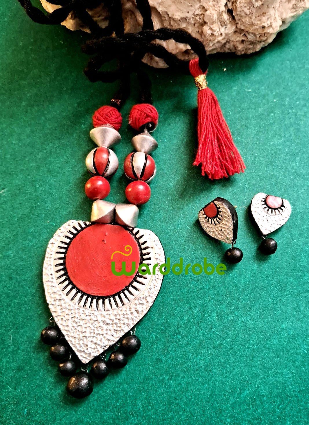 Handmade & Hand‑Painted Terracotta Jewellery Pendant Set.