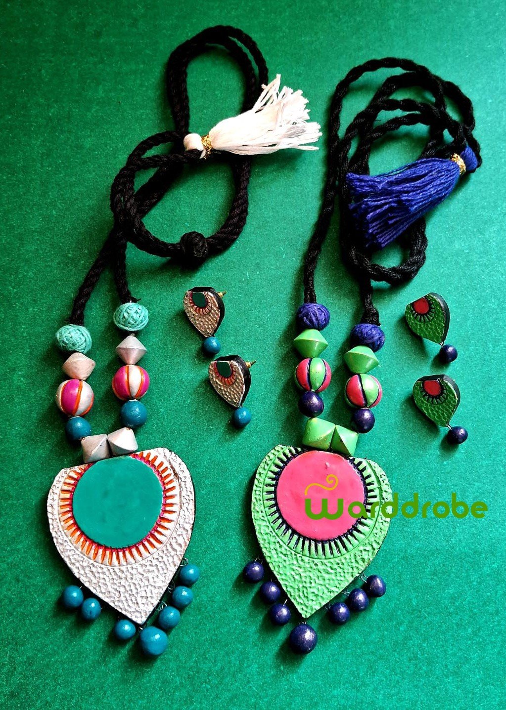 Handmade & Hand‑Painted Terracotta Jewellery Pendant Set. - Image 2