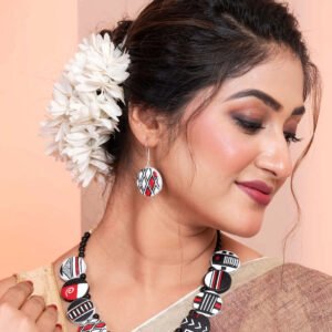 Handmade & Hand‑Painted Terracotta Jewellery Pendant Set.